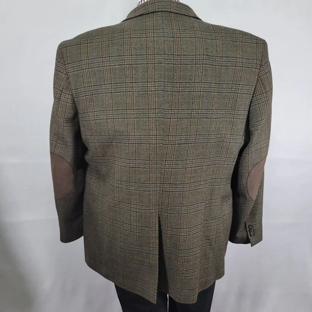 Tommy Hilfiger before completing